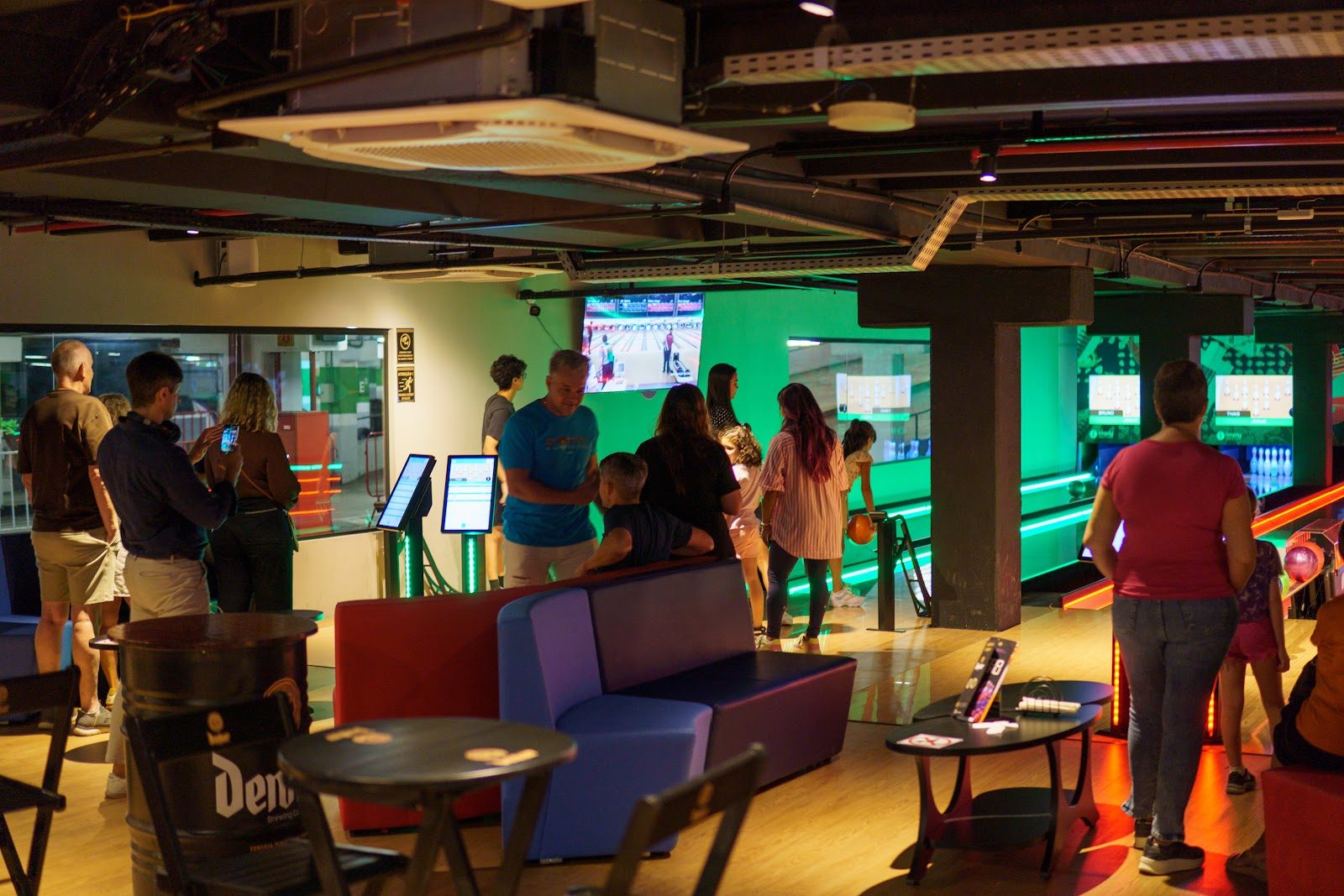 Unidade NorteShopping do Meta Kart & Bowling