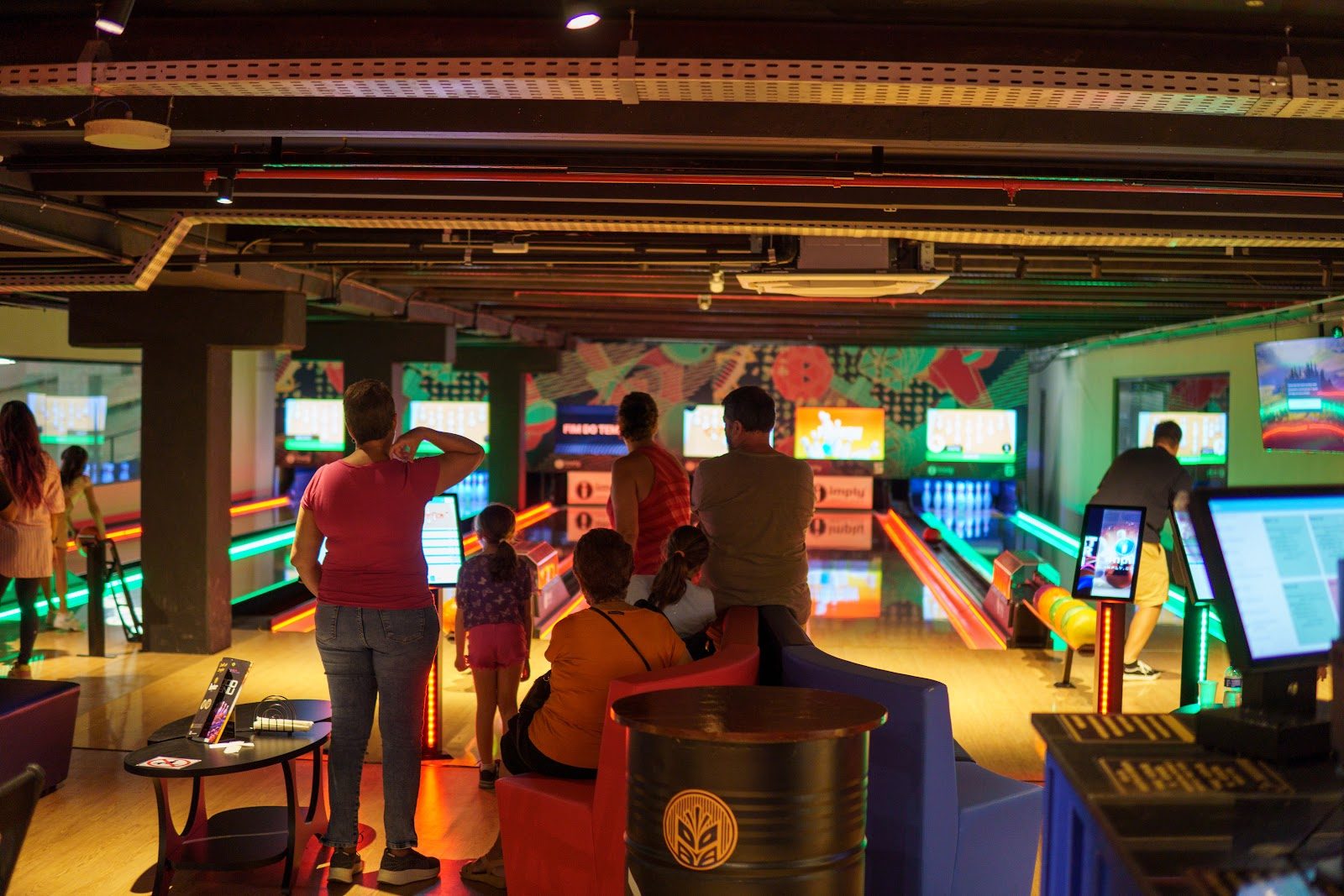 Unidade Shopping Metropolitano Barra do Meta Kart & Bowling